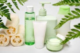 Natural Skincare That Works for Pakistani Skin (And What to Avoid)